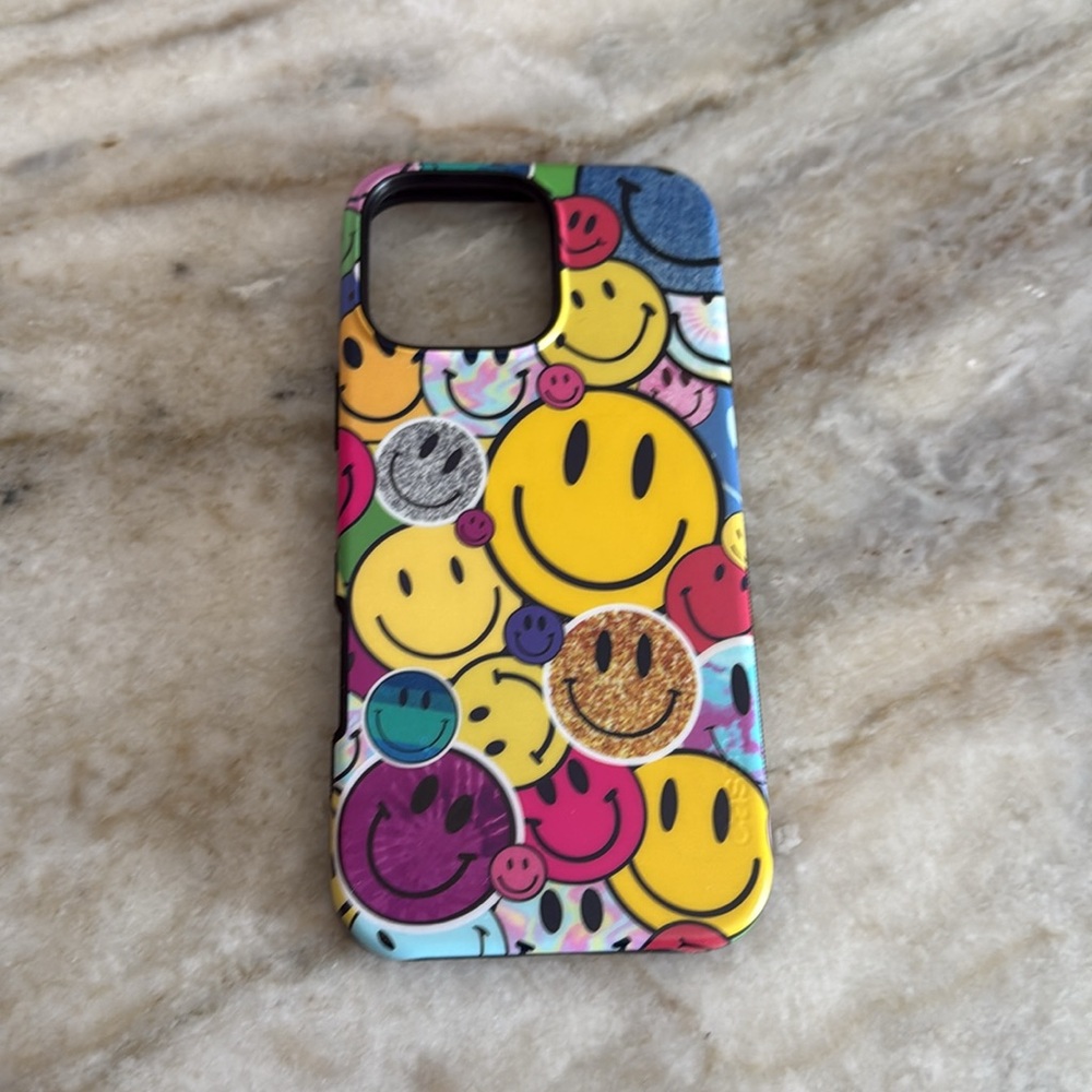16 Pro Max Casely Smiley Face Case